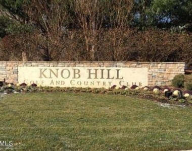 671 Saint Andrews Place - Photo Thumbnail 21