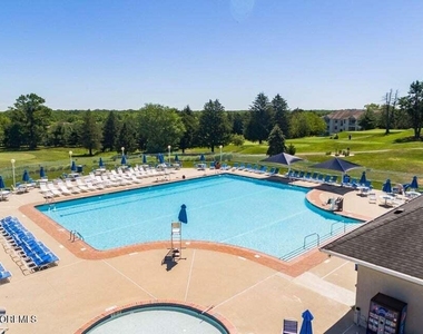 671 Saint Andrews Place - Photo Thumbnail 17