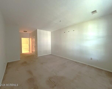 671 Saint Andrews Place - Photo Thumbnail 12