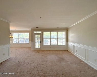 671 Saint Andrews Place - Photo Thumbnail 2