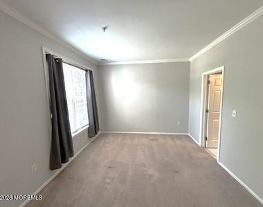 671 Saint Andrews Place - Photo Thumbnail 13