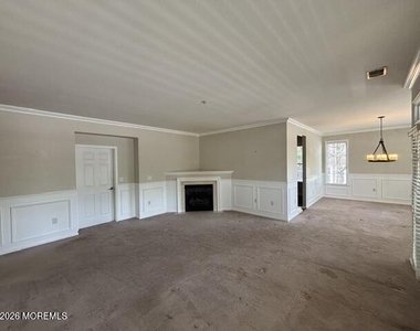 671 Saint Andrews Place - Photo Thumbnail 6