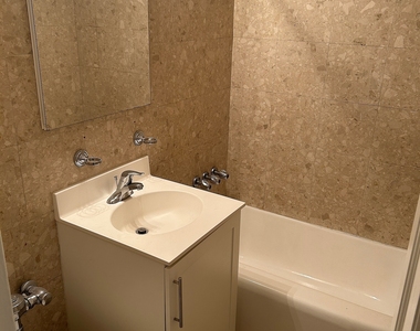 East 79th Street - Photo Thumbnail 8