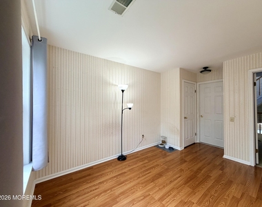 743 Banyan Court - Photo Thumbnail 13