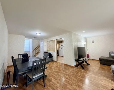 743 Banyan Court - Photo Thumbnail 8