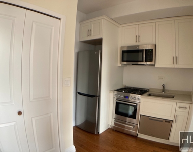 West 13 Street - Photo Thumbnail 4