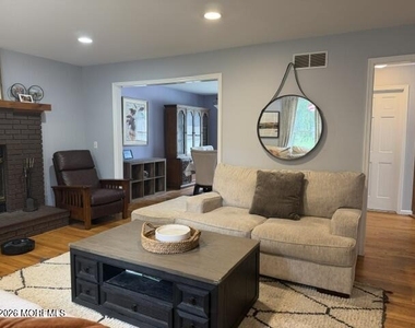 2806 Johnson Street - Photo Thumbnail 6