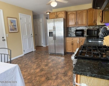 2806 Johnson Street - Photo Thumbnail 10