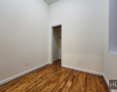 2 Avenue - Photo Thumbnail 1