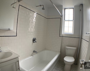 West 13 Street - Photo Thumbnail 3