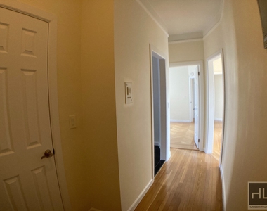 West 13 Street - Photo Thumbnail 3