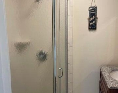 202 Carteret Avenue - Photo Thumbnail 12