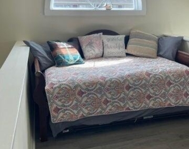 202 Carteret Avenue - Photo Thumbnail 10