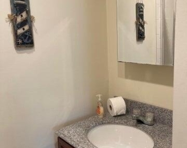 202 Carteret Avenue - Photo Thumbnail 11