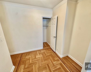 Jane St - Photo Thumbnail 2