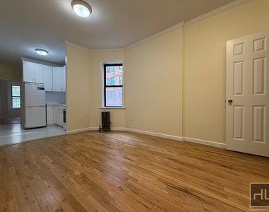 East 38 Street - Photo Thumbnail 1