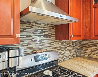 328 23rd Avenue - Photo Thumbnail 10