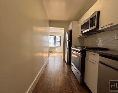 East 63 Street - Photo Thumbnail 8
