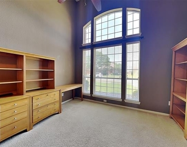 3910 Compton Drive - Photo Thumbnail 13