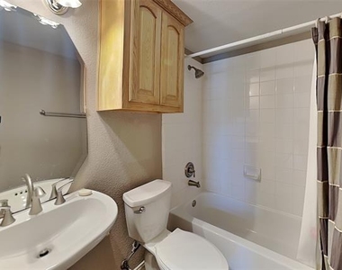 3910 Compton Drive - Photo Thumbnail 11