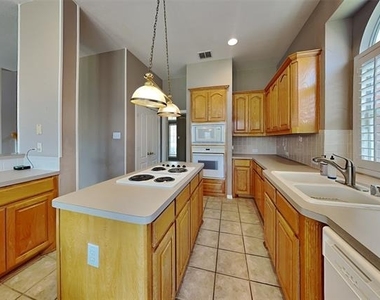 3910 Compton Drive - Photo Thumbnail 3