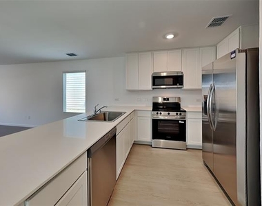 6308 Pelican Place - Photo Thumbnail 3