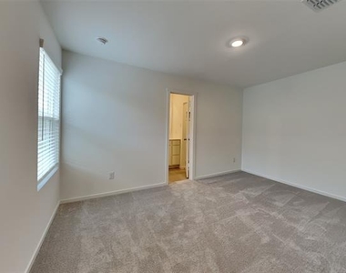 6308 Pelican Place - Photo Thumbnail 7