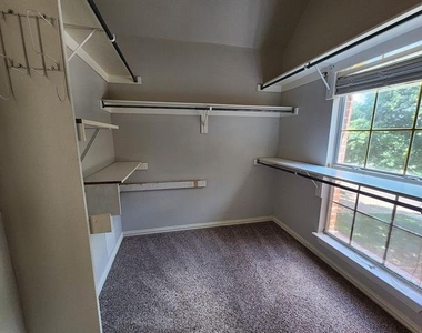 1808 Hidden Brook Trail - Photo Thumbnail 16
