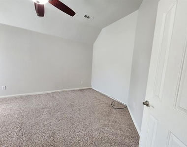 1808 Hidden Brook Trail - Photo Thumbnail 6