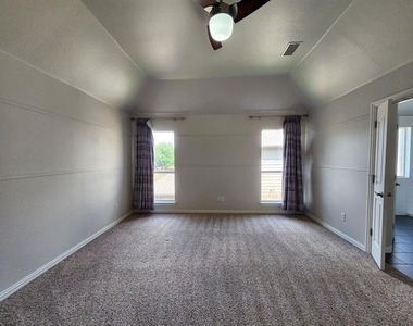 1808 Hidden Brook Trail - Photo Thumbnail 17