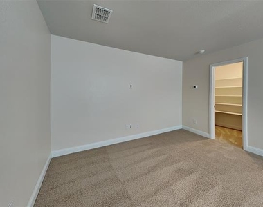 8441 Royal Star Road - Photo Thumbnail 3