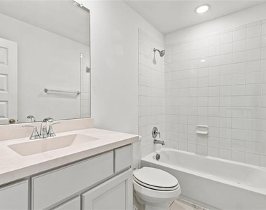 2410 Doncaster Drive - Photo Thumbnail 26