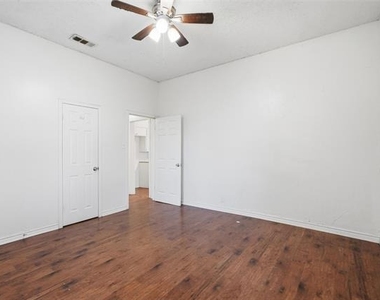 900 W Morgan - Photo Thumbnail 13