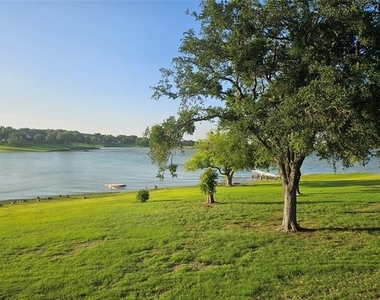 465 Peninsula Drive - Photo Thumbnail 3