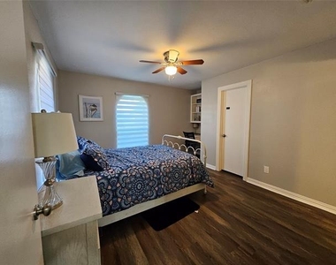 465 Peninsula Drive - Photo Thumbnail 9