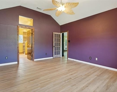 8420 Creekbluff Drive - Photo Thumbnail 13