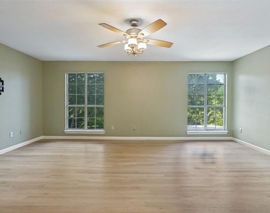 8420 Creekbluff Drive - Photo Thumbnail 15