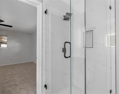 6016 Winifred Drive - Photo Thumbnail 19