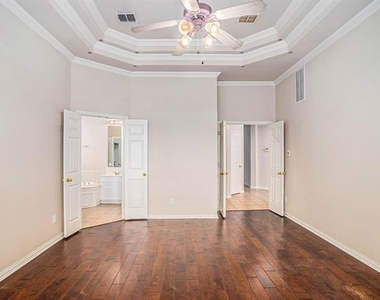 4213 Sharondale Drive - Photo Thumbnail 10