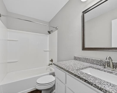 1032 Ray Drive - Photo Thumbnail 20