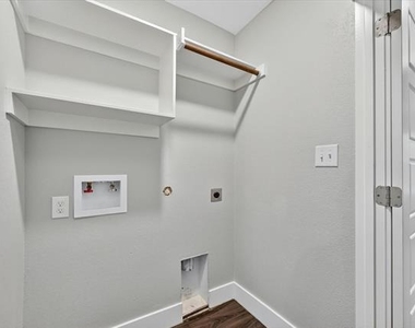 1032 Ray Drive - Photo Thumbnail 21