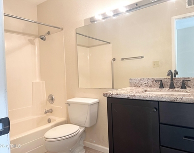 540 N May Street - Photo Thumbnail 14