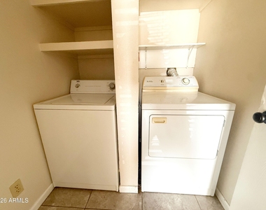 540 N May Street - Photo Thumbnail 16