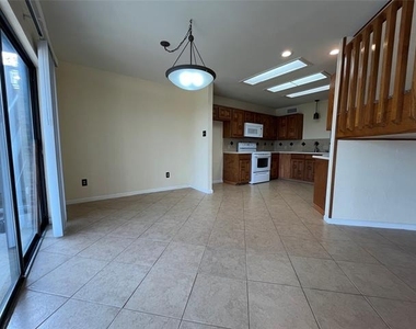 117 Summit Cove - Photo Thumbnail 8