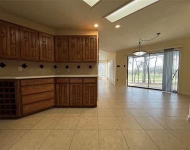117 Summit Cove - Photo Thumbnail 10