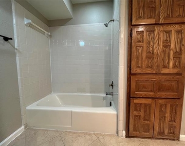 117 Summit Cove - Photo Thumbnail 18