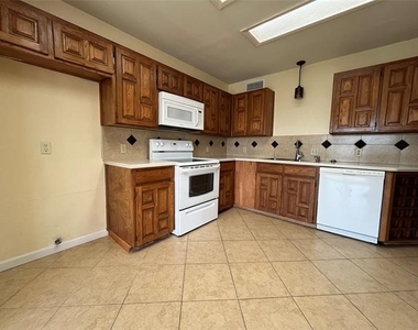 117 Summit Cove - Photo Thumbnail 11