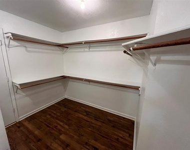 117 Summit Cove - Photo Thumbnail 24