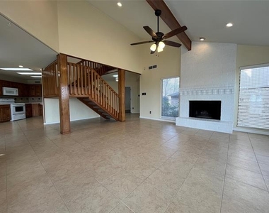 117 Summit Cove - Photo Thumbnail 7