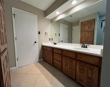 117 Summit Cove - Photo Thumbnail 17